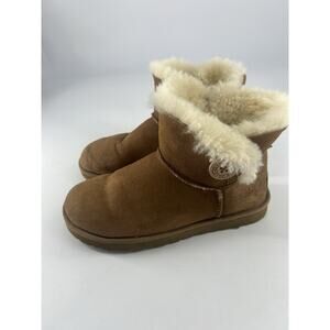 Ugg Mini Bailey Button Boots Womens Size 8 Brown Tan Y2K Winter Warm Snow